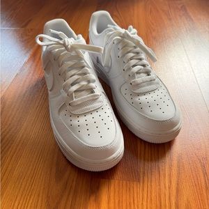 Mens Nike Air Force 1 New US9.5